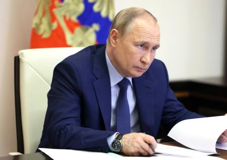 Путин обогнал по популярности медведя, матрешку и победу в ВОВ