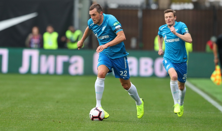  Артём Дзюба (слева)