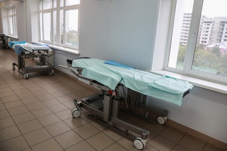 В клинике Петербурга опровергли обвинения пациента в избиении