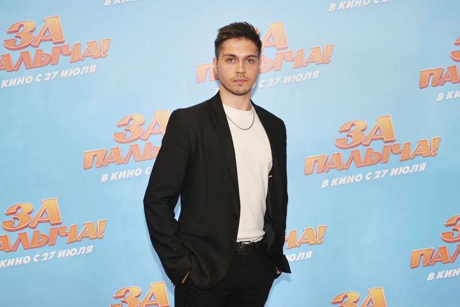 Актер Евгений Зарубин на премьере фильма «За Палыча»