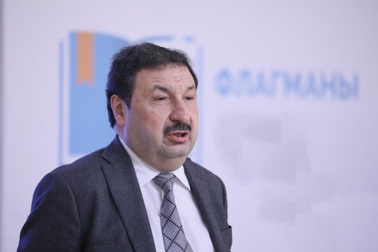 Владимир Мау