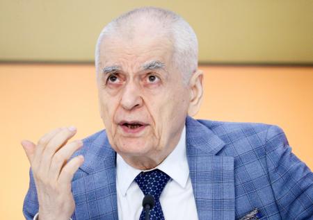Онищенко рассказал, что холеру могут завезти из США