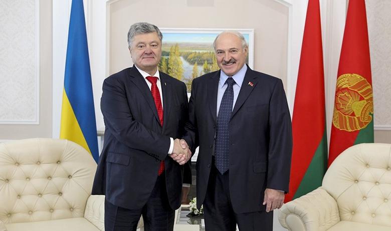 Президенты Украины и Белоруссии Пётр Порошенко и Александр Лукашенко
