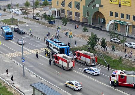 «Мосгортранс» оценил последствия переворота электробуса посреди улицы