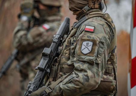 Польша нарастила число военных на границе с Белоруссией