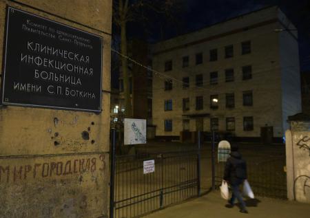 Гражданина КНР госпитализировали с подозрением на коронавирус в Петербурге