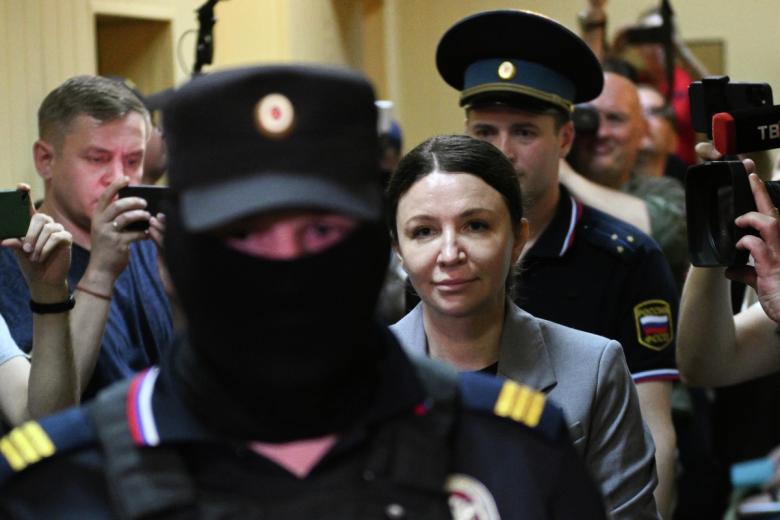 Елена Блиновская перед началом рассмотрения дела о неуплате налогов в Савеловском районном суде в Москве