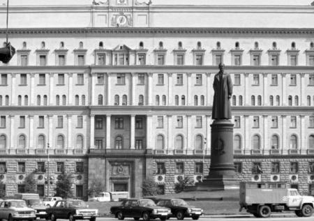 В РПЦ рассказали, почему Невский лучше Дзержинского