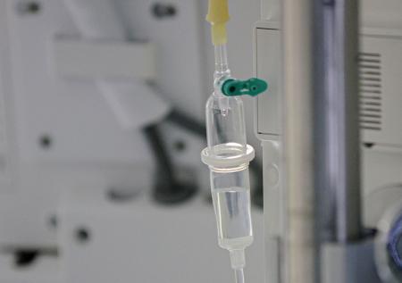 Терапевт предупредила об опасности «капельниц красоты»