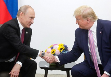 AP отозвало публикацию о теплой дружбе Путина и Трампа