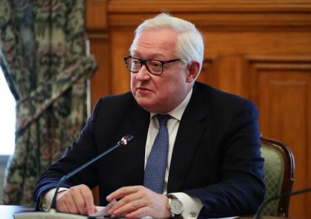 Рябков обсудил с послом США вопросы двустороннего характера