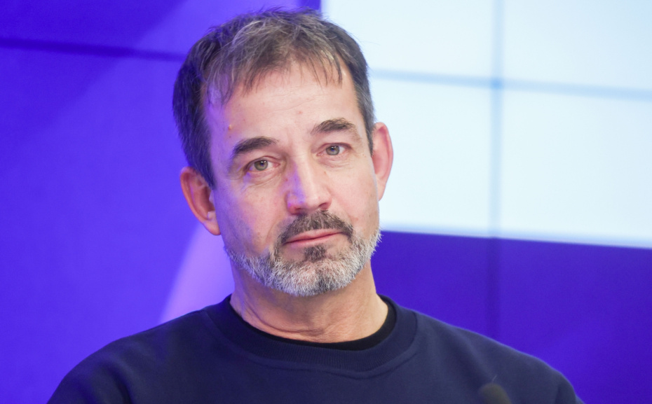 Дмитрий Певцов