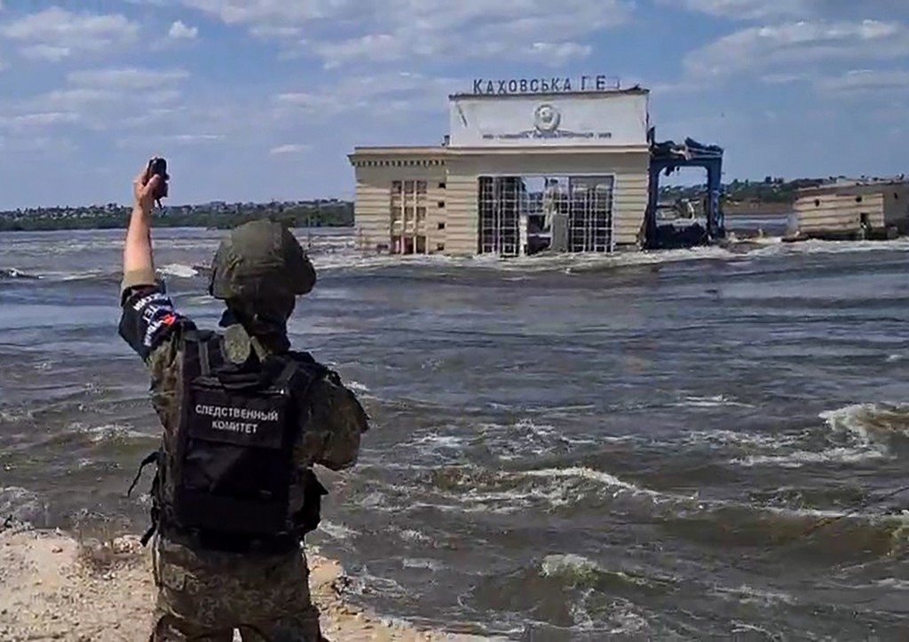 Подрыв Каховской ГЭС