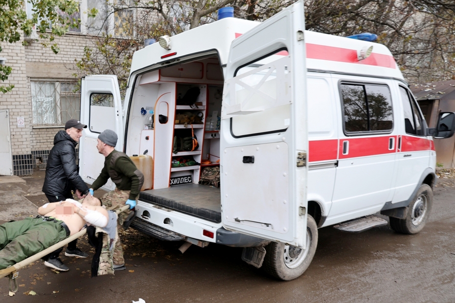 Запорожская область. Корреспондент Борис Максудов, получивший осколочные ранения в результате атаки украинского беспилотника