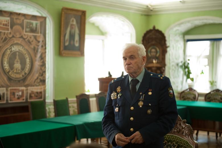 Валентин Петров
