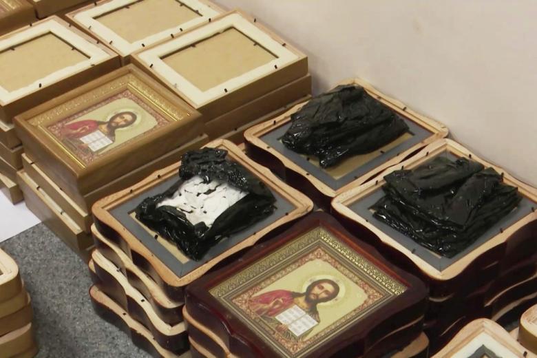 На границе с Латвией в партии икон и церковной утвари, следовавшей с Украины, нашли 27 взрывных устройств, 70 кг взрывчатки и детонаторы, сообщила ФСБ