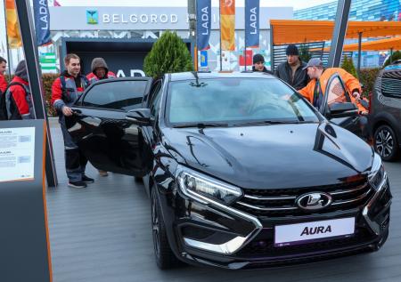 Mash выяснил, чем новая Lada Aura не угодила российским депутатам