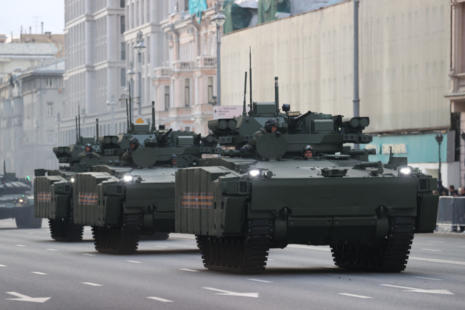 Первая ночная репетиция парада Победы на Тверской