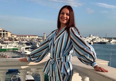 Оксана Фёдорова показала фото таинственного мужа