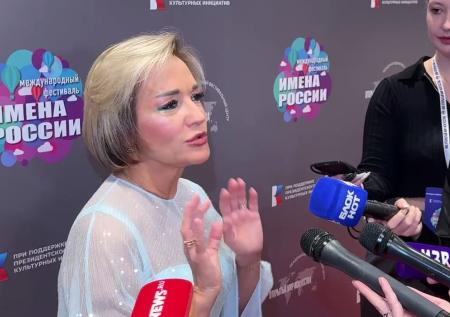 Буланова рассказала о сложностях в личной жизни из-за карьеры
