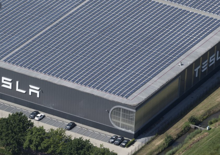 Tesla запустила сервис аренды солнечных панелей 
