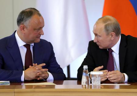 Почему Москве не стоит поддерживать Игоря Додона