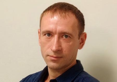 Звезда «Глухаря» пробил головой дверь и попал в больницу