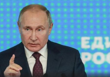 Песков уточнил, с кем Путин провел телефонную беседу