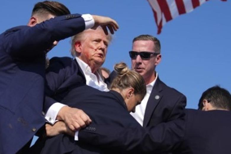 Дональд Трамп и Шон Карран