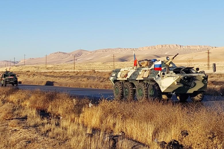 Российский военный конвой был замечен на шоссе М5 по пути из Дамаска в Латакию