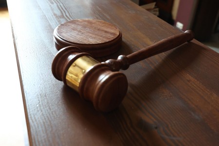 Двух российских политологов обвинили в участии в нежелательной организации